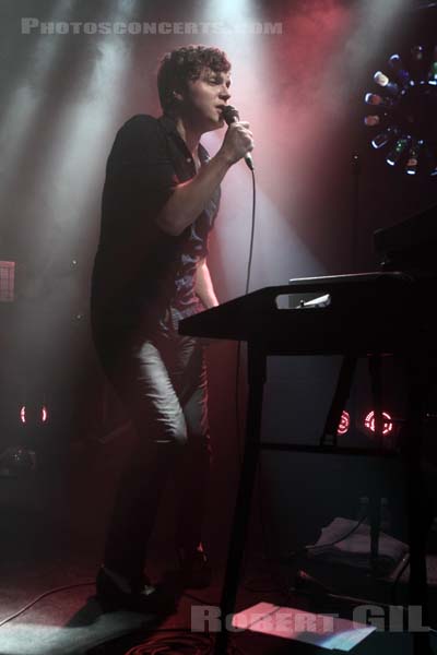 FRIENDLY FIRES - 2011-04-14 - PARIS - Point Ephemere - 